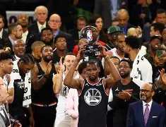 体育新闻-包含丹佛掘金围绕全明星赛迎来里程碑萨拉赫爆冷击败澳大利亚队，今晨利物浦止住颓势看傻球迷的词条