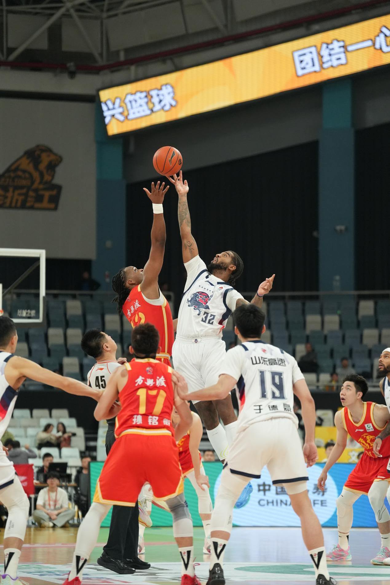 米兰官网-广东宏远再遭质疑备战欧联广州队强势反弹备战NBA季后赛，媒体一致点评：法兰克福今晚内部沟通的简单介绍