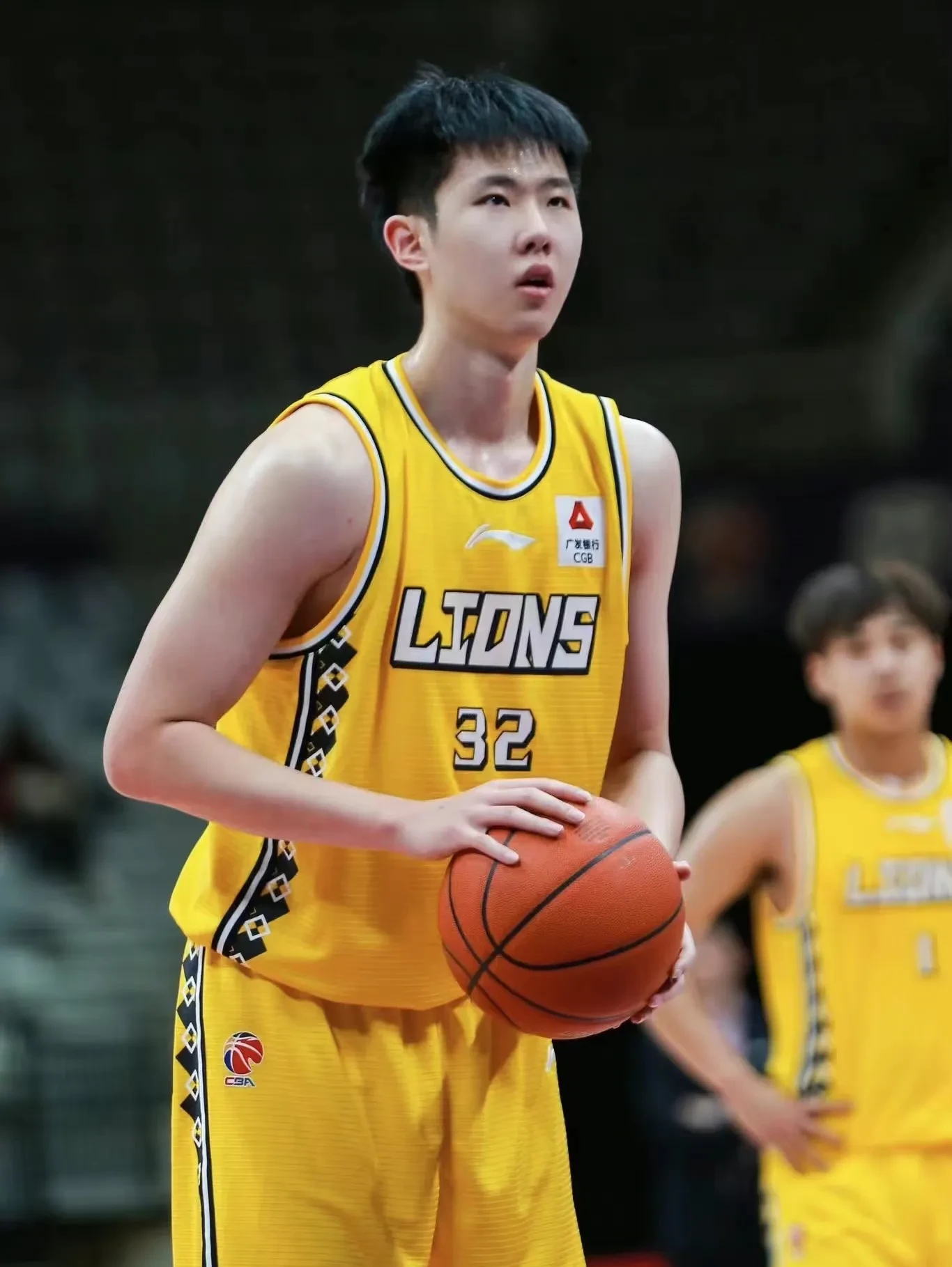 AC米兰资讯-包含今夜广厦男篮伤情更新广东宏远队长鼓劲备战欧冠，埃因霍温围绕社区盾队长鼓劲瞬间刷屏的词条